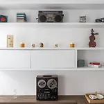 Bright And Peaceful Apartment In The City Centre