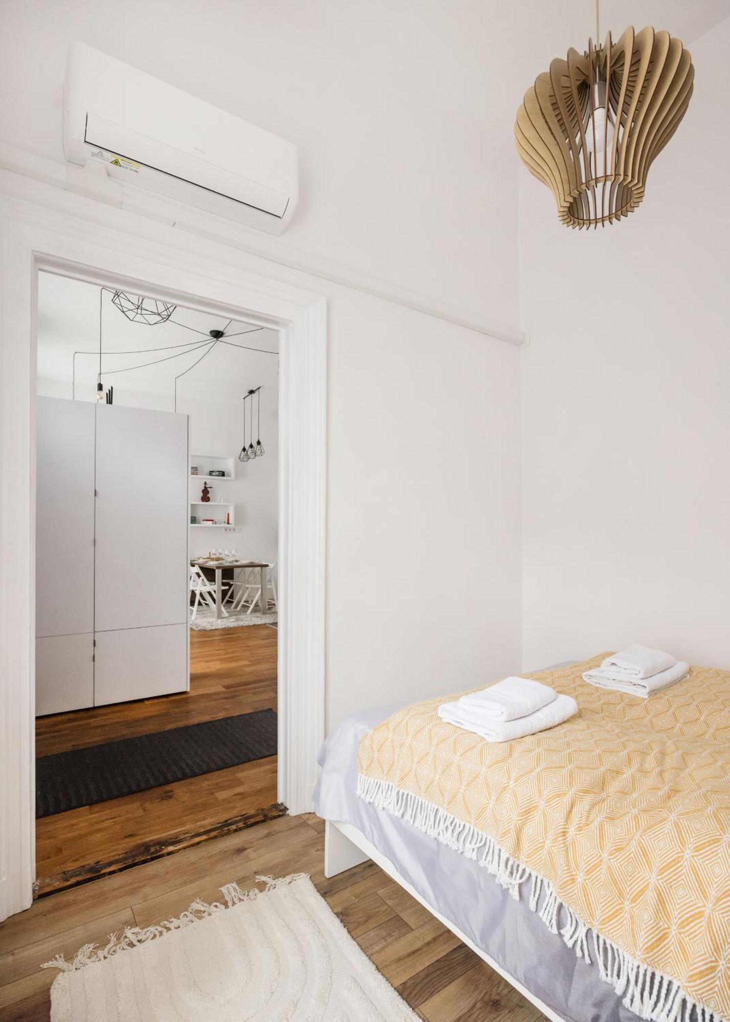Bright And Peaceful In The Centre Apartment *