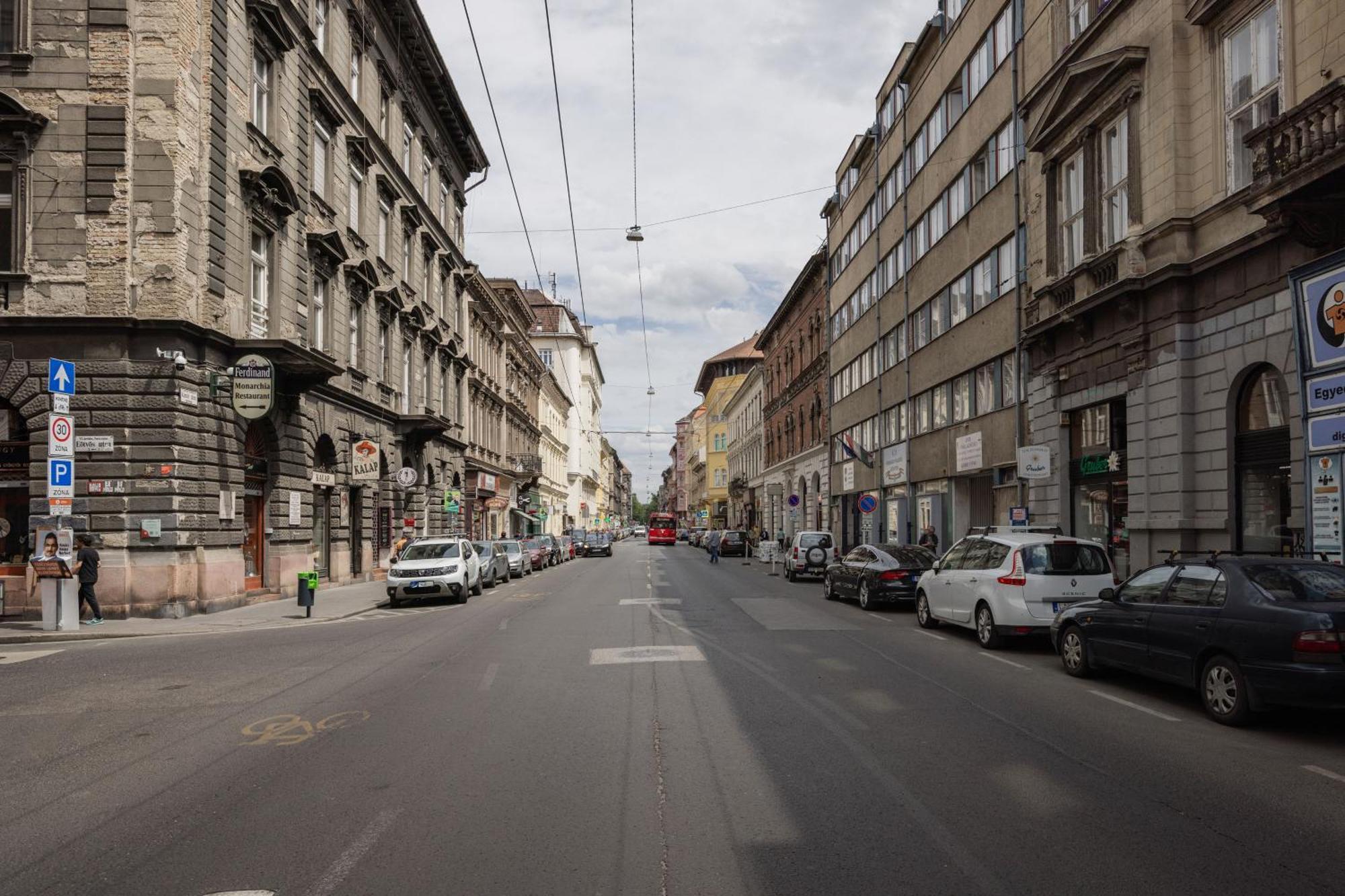Bright And Peaceful In The Centre Budapest